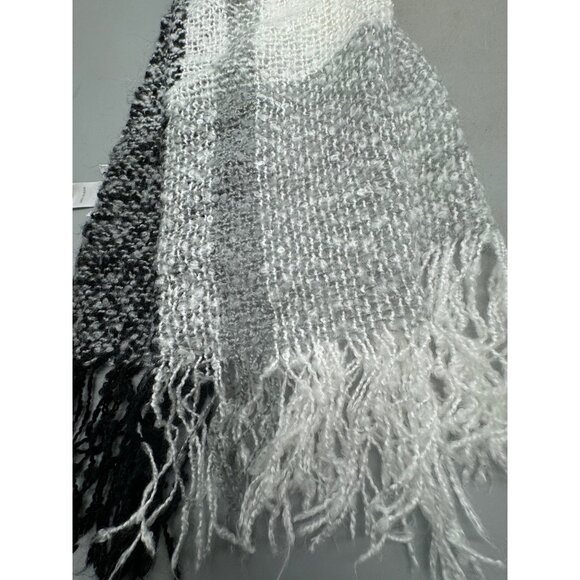 Womens Charlie Acrylic Knit Black White Textured Scarf Fringed Ends 76x20" READ - Picture 3 of 5